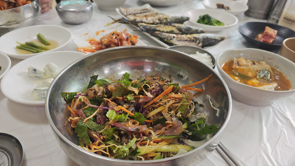 Gimseonjanghoetjip (김선장횟집) 1
