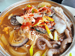 Yeonseohwaleohoe (연서활어회) 1