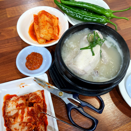 Jangsusamgyetang (장수삼계탕) 3