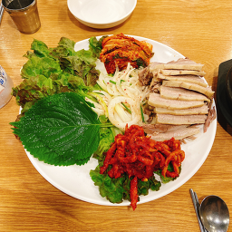 Sigolbossam&gamjaongsimi (시골보쌈&감자옹심이) 3