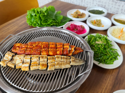 Manhojeonghoegwan (만호정회관) 2
