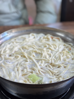 Ilpumhaemulkalguksu (일품해물칼국수) 2