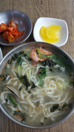 Dongmyeongkalguksu (동명칼국수) 3