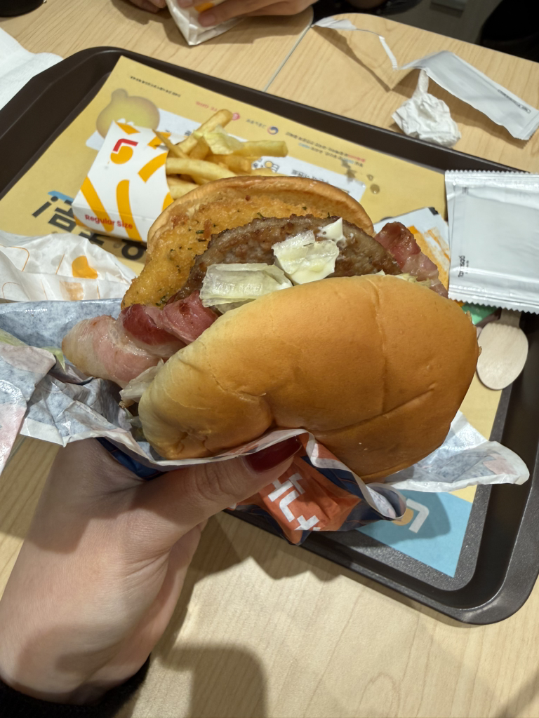 롯데리아 신대방역점 사진 2