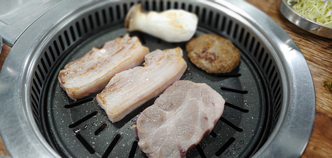 Ujinsaenggogi (우진생고기) 2