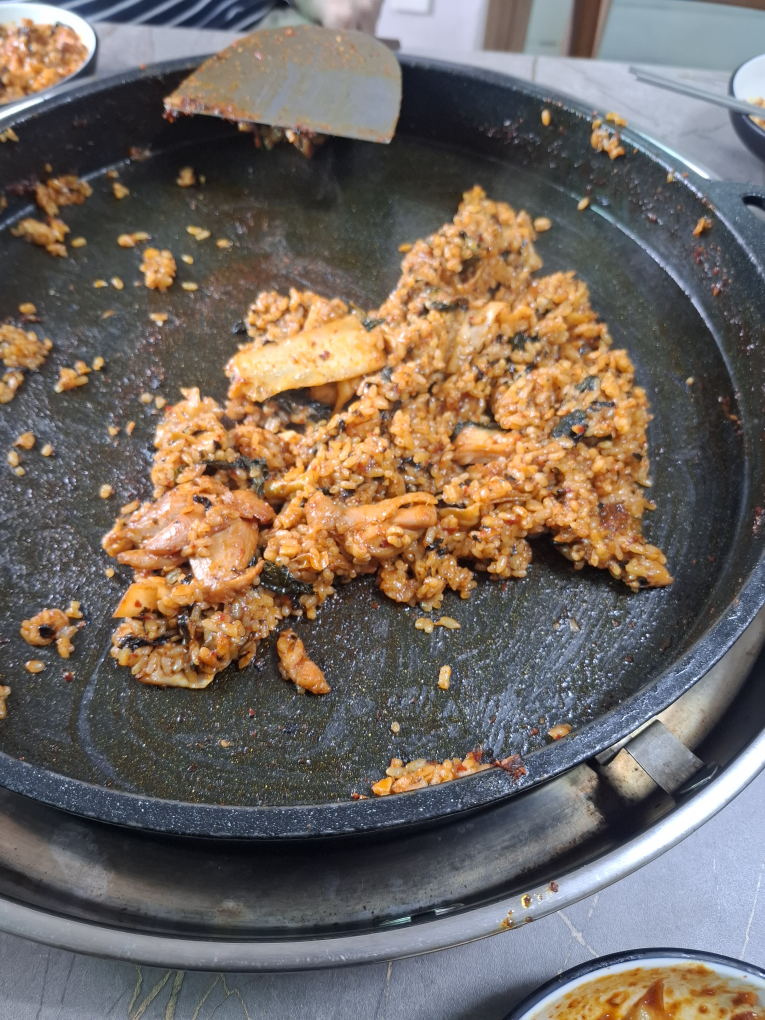 Uiseongmaneuldakgalbi (의성마늘닭갈비) 3