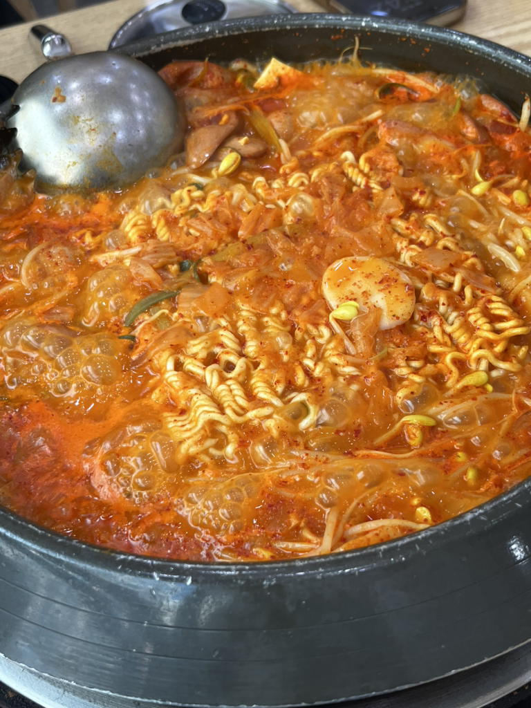 Gimyeonghwabudaejjigae (김영화부대찌개) 2