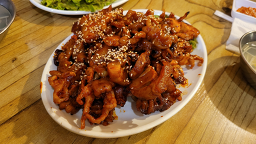 창신동매운족발 본점 사진 4