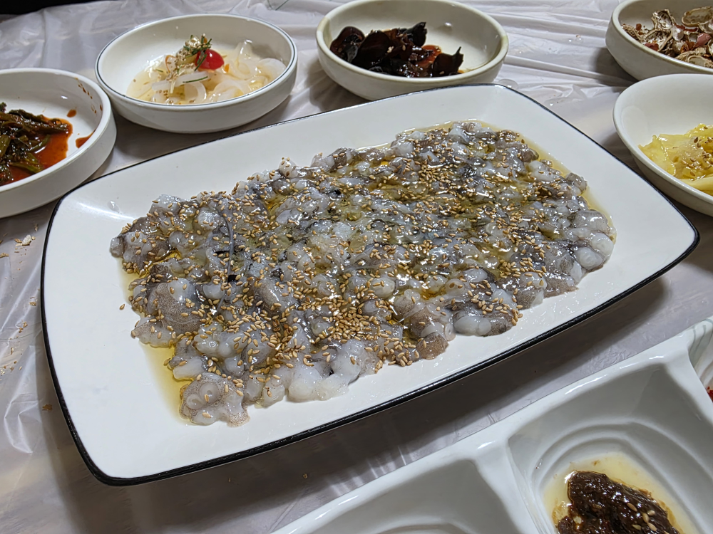 Jeilhoesikdang oe 3 (제일회식당 외 3) 1