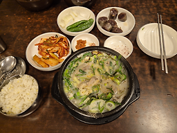 홍돼지마을 2