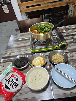 시청로김치찌개 1