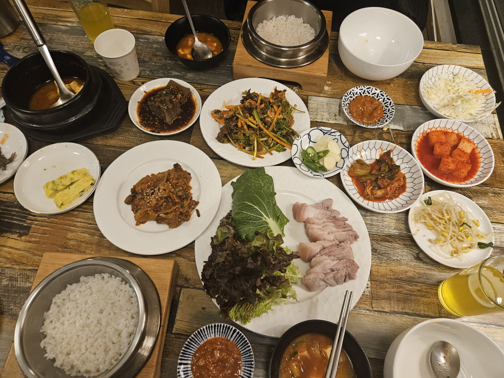 Jeomsimbapsang jeonyeoksulsang (점심밥상 저녁술상) 1