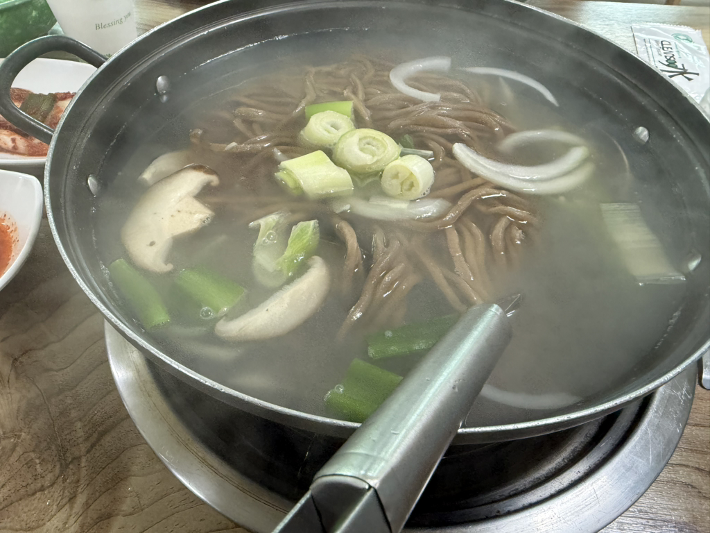 세엄마칼국수 5