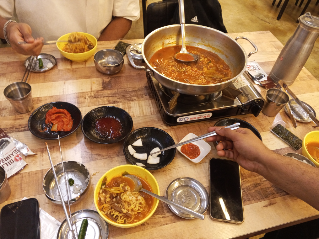 Myeongdongdwaejijjigae (명동돼지찌개) 1