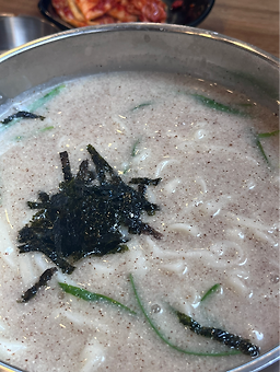 Wonhaemulkalguksu (원해물칼국수) 1