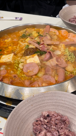 Kingkongbudaejjigae myeongjidae (킹콩부대찌개 명지대) 1