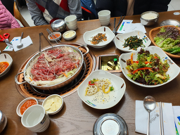 Yeongjuchukhyeophanupeulraja/ (영주축협한우플라자/) 2
