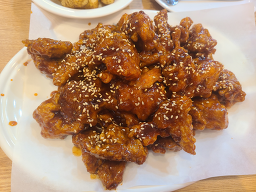 Cheogatjipyangnyeomchikin (처갓집양념치킨) 1