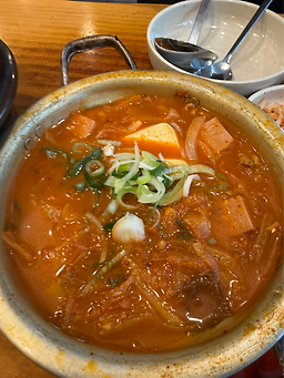김북순큰남비집 신사본점 사진 4
