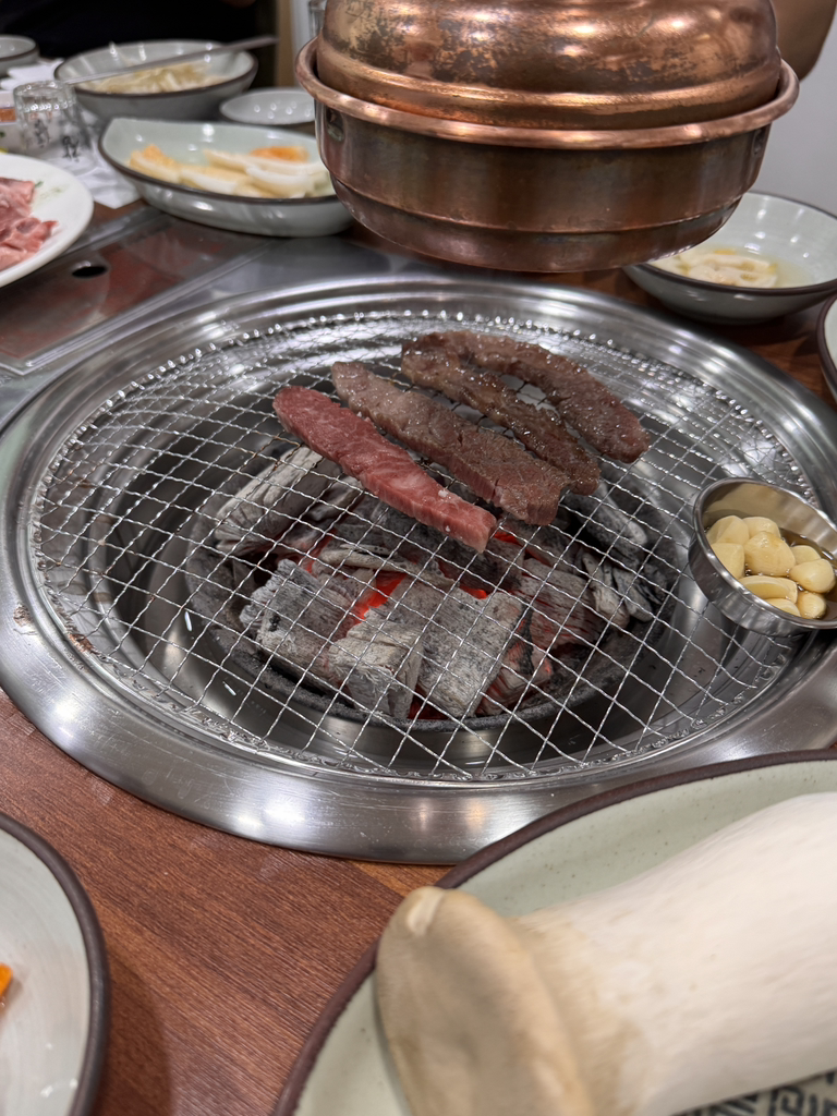Nongokhanumaeul (논곡한우마을) 1