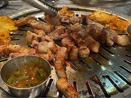 Golmokanchae (골목안채) 1