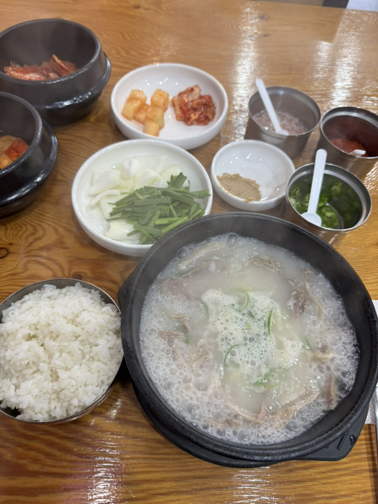 토담돼지국밥 반월점 사진 5
