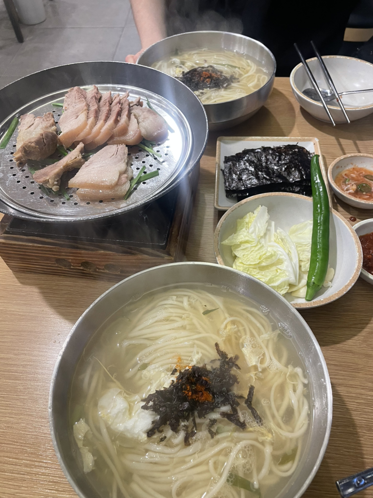 충무칼국수보쌈 본점 사진 3