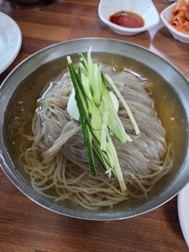 Okcheonjeontongnaengmyeon (옥천전통냉면) 3
