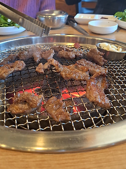 Neulpureunsolbatgol (늘푸른솔밭골) 1