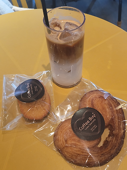 커피바이 로스터스 사진 3