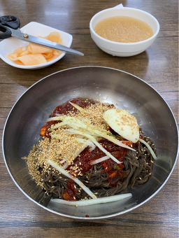 Yeongcheonchingnaengmyeon (영천칡냉면) 2
