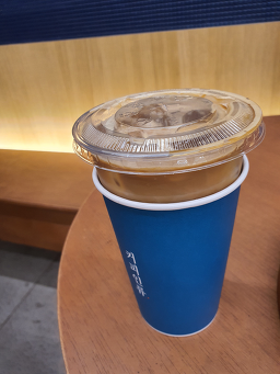 커피인류 리센츠직영점