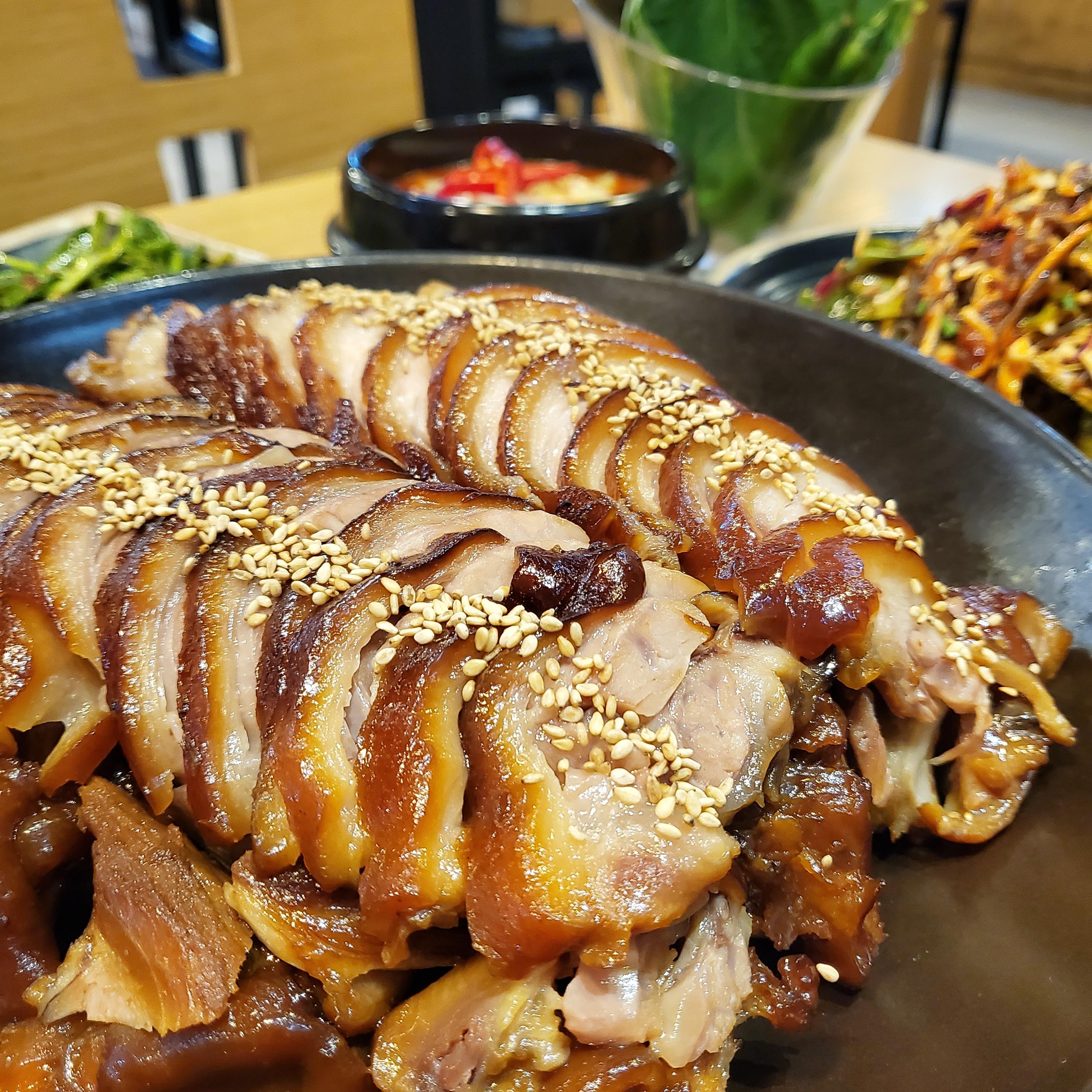 Samdaejokbalgeumcheonjeom (삼대족발금천점) 1
