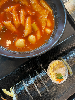 Cheongdamdongmanyeogimbapgangseogucheongjeom (청담동마녀김밥강서구청점) 2