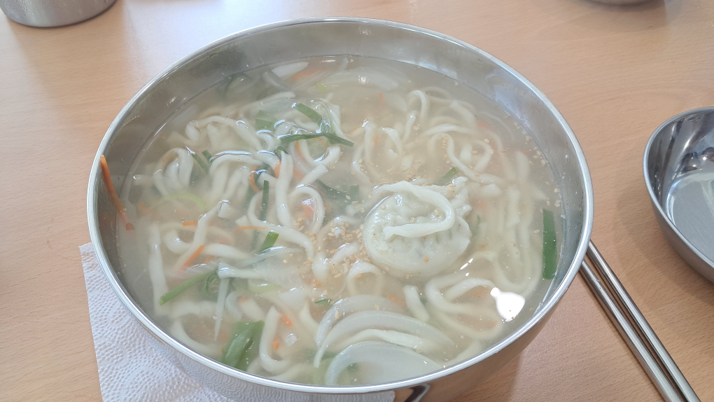 Baeksekalguksu (백세칼국수) 2