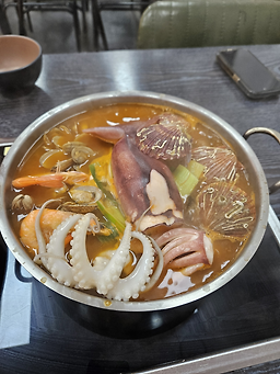 Jedamkalguksu (제담칼국수) 2