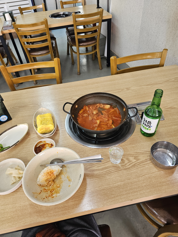 Donganedwaejijjigae (돈가네돼지찌개) 1