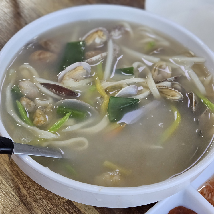 영흥도바지락해물칼국수 4