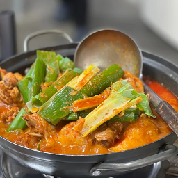 Nuine chondak (누이네 촌닭) 2