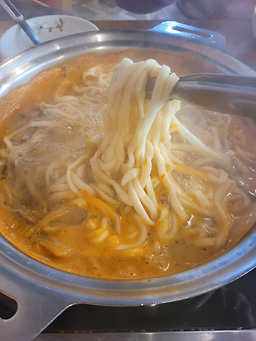 Jeongwonkalguksu (정원칼국수) 3