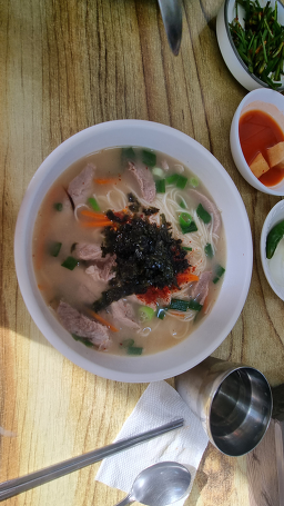 고성장터국밥 사진 4