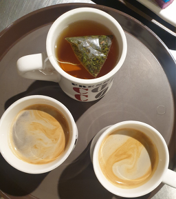 컬러인커피 아중점