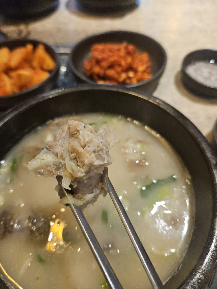 Damsosagolsundae sanbonjeom (담소사골순대 산본점) 3