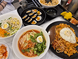 Ssadagimbap noryangjinyeokjeom (싸다김밥 노량진역점) 3