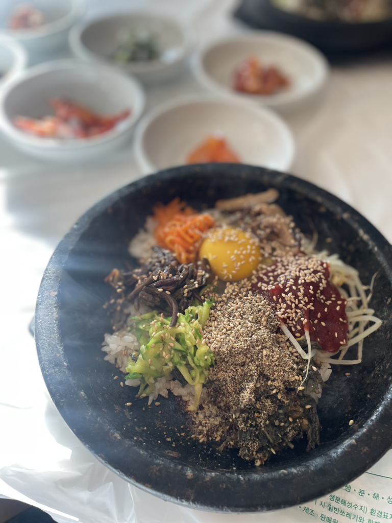 Naejangsan myeongingwan (내장산 명인관) 1