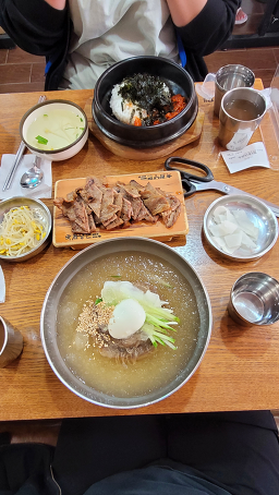 Yukssamnaengmyeon (육쌈냉면) 2