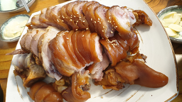 Janghyeonjokbal (장현족발) 3