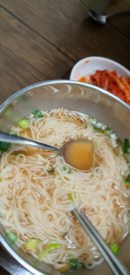 Yetnalmyeolchiguksu (옛날멸치국수) 3