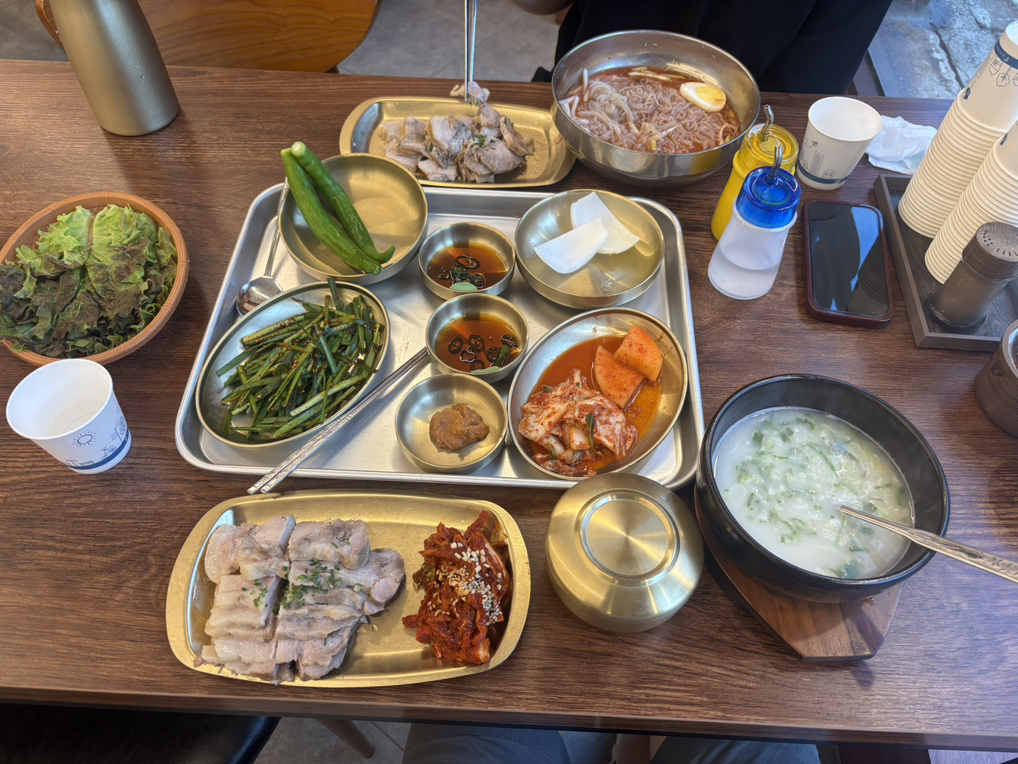 안녕돼지국밥 대표 사진