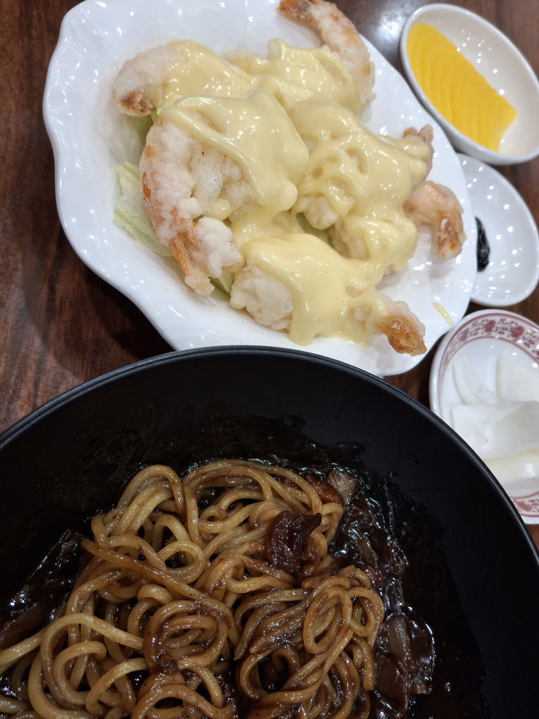 Oneuldowangjjajang (오늘도왕짜장) 2